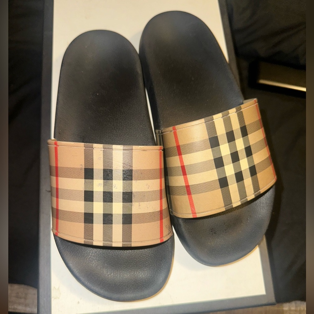 Burberry slides